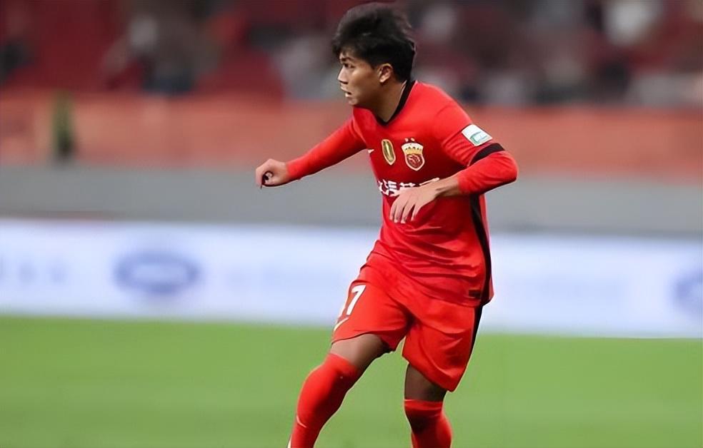 中超-前亚泰19岁新星官宣加盟葡超球队，已完成新东家首秀，值得期待